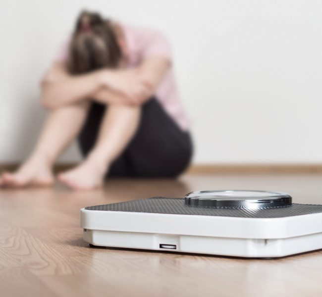 Weight,Loss,Fail,Concept.,Scale,And,Depressed,,Frustrated,And,Sad